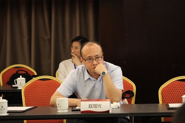 系主任出席了论坛